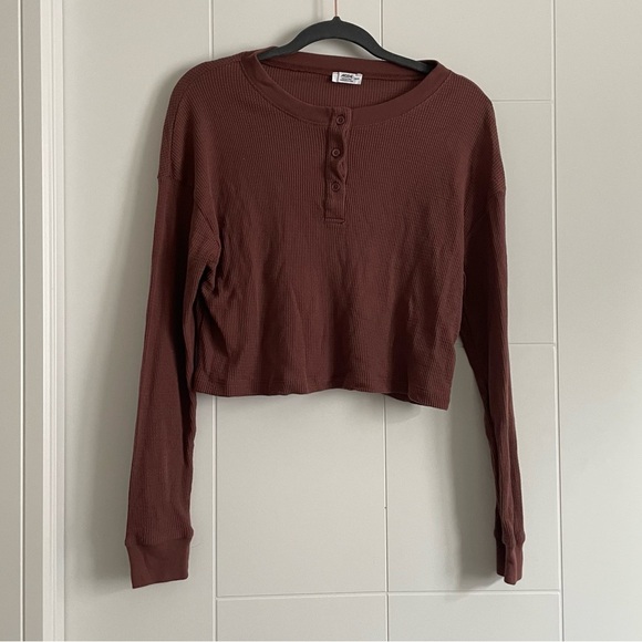 3/$45 Ardene Cropped Boxy Henley - Picture 1 of 4